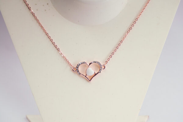 Crystal Heart Pendant Necklace – Rose Gold-Chain with White Center Stone - Image 3