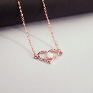 Crystal Heart Pendant Necklace – Rose Gold-Chain with White Center Stone