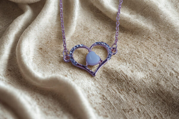 Crystal Heart Pendant Necklace – Rose Gold-Chain with White Center Stone - Image 4